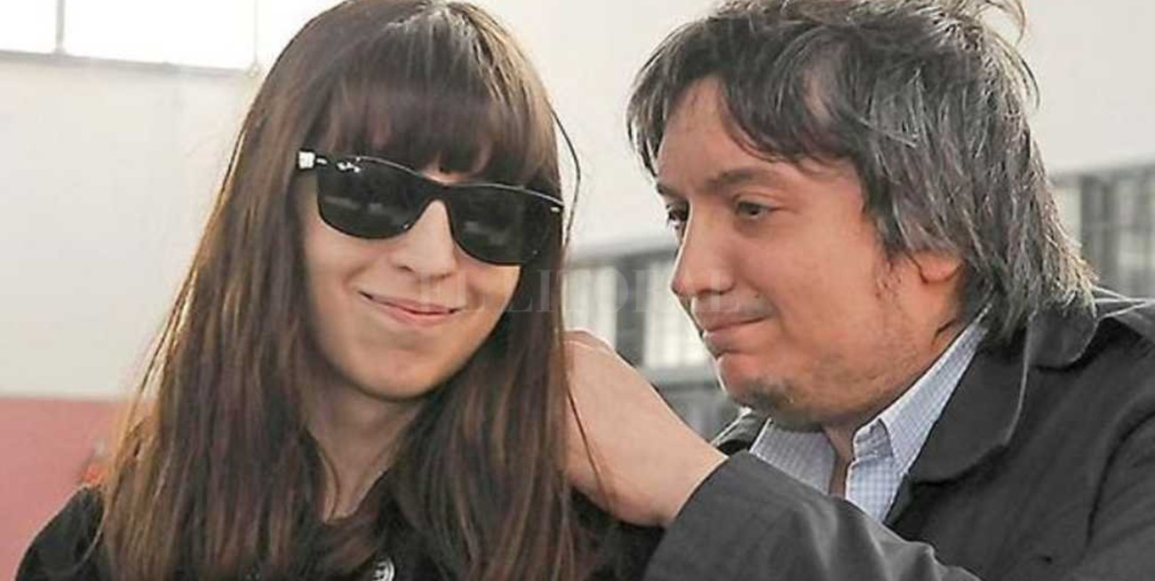 Confirman inhibición de bienes de Máximo y Florencia Kirchner