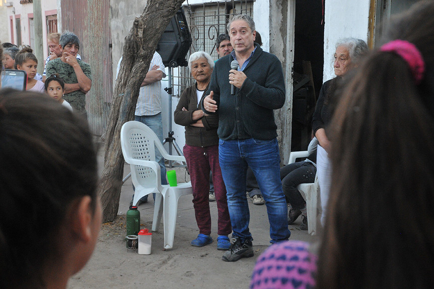 ELLITORAL_186295 |  Prensa Carlos Felice. Carlos Felice por los barrios - La Gran China -