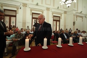 ELLITORAL_202292 |  Guillermo Di Salvatore. A 73 años del fin de la guerra se siguen recordando las atrocidades del nazismo, como motor para la búsqueda de un futuro pacífico y de tolerancia.