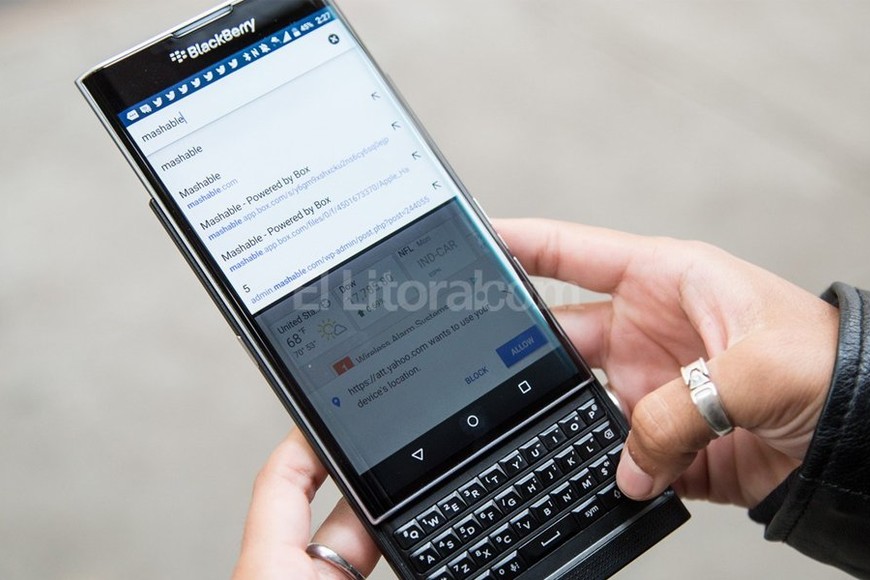 ELLITORAL_162530 |  Internet El último modelo fabricado por la compañía fue Priv, que también significó el primer dispositivo de Blackberry con Android, lanzado en noviembre del año pasado.