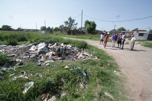 Mauricio Garin Sin recolección. Los vecinos manifiestan que el camión recolector sólo llega hasta Gdor. Freyre.