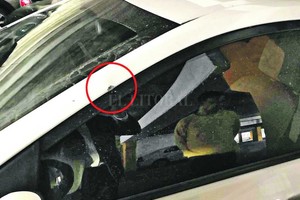 El Litoral El balazo impactó en el parante del parabrisas delantero. A centímetros de mi cabeza , dijo la víctima.