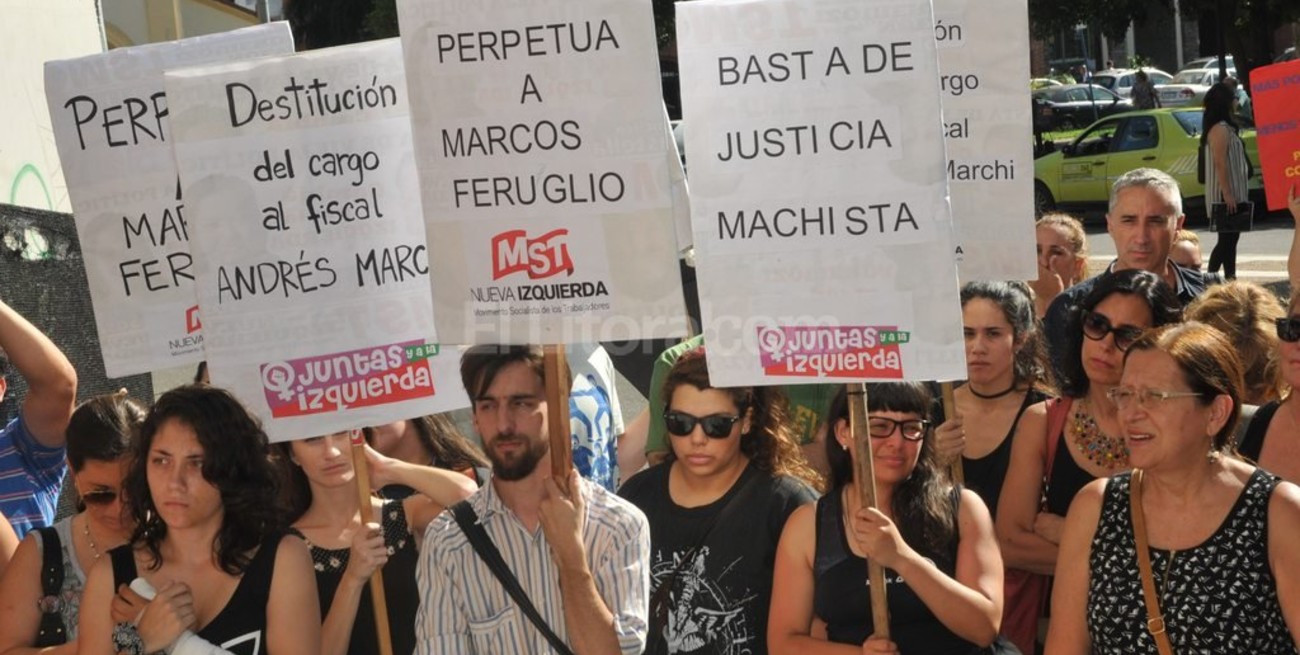 Una manifestación reclamó justicia y acompañó a Romina
