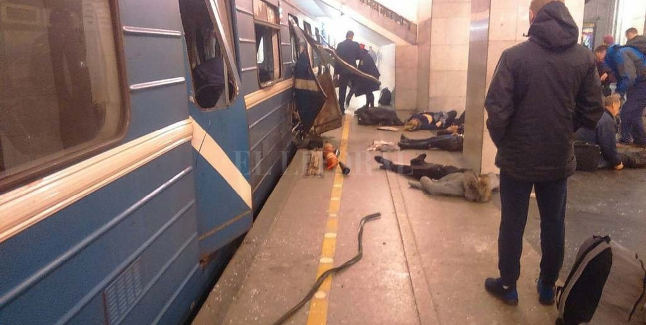 Al menos 10 muertos por una explosión en el subte de San Petersburgo
