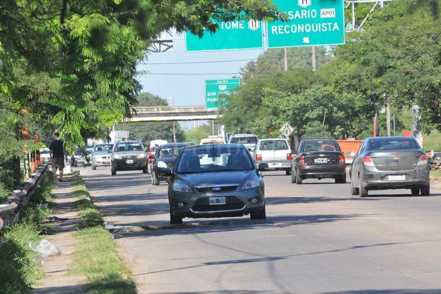 ELLITORAL_199722 |  Flavio Raina El segundo bache está a unos metros del nuevo puente entre Chalet y Centenario.