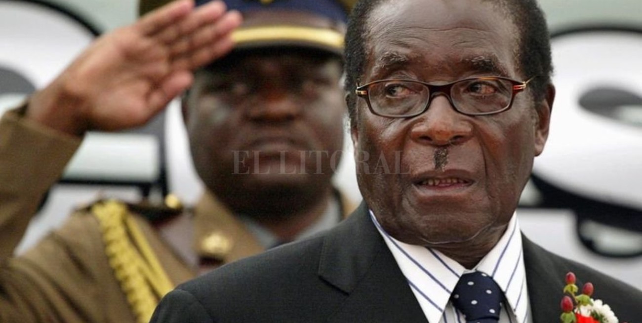 Destituyen a Mugabe al frente de su partido