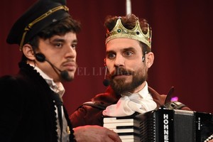 Gentileza Producción William Shakespeare fue el autor más abordado en esta edición del Festival, con estupendos resultados. En la noche inaugural Los Carlinga ofrecieron  Shakespir Show , una propuesta sumamente inteligente.