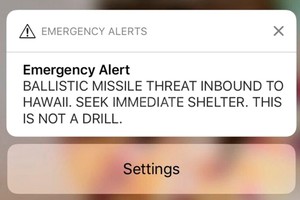 ELLITORAL_200832 |  Internet Amenaza de misil balístico entrando a Hawaii. Busque refugio inmediatamente. Esto no es un simulacro .