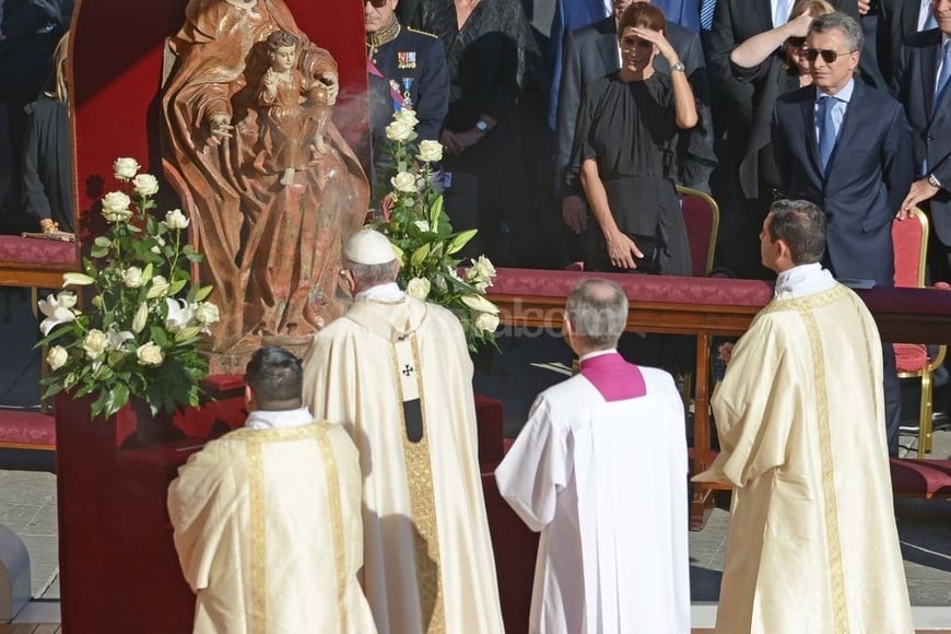 ELLITORAL_163742 |  Telam El Cura Brochero, fue proclamado el primer Santo argentino por el papa Francisco en una emotiva ceremonia.