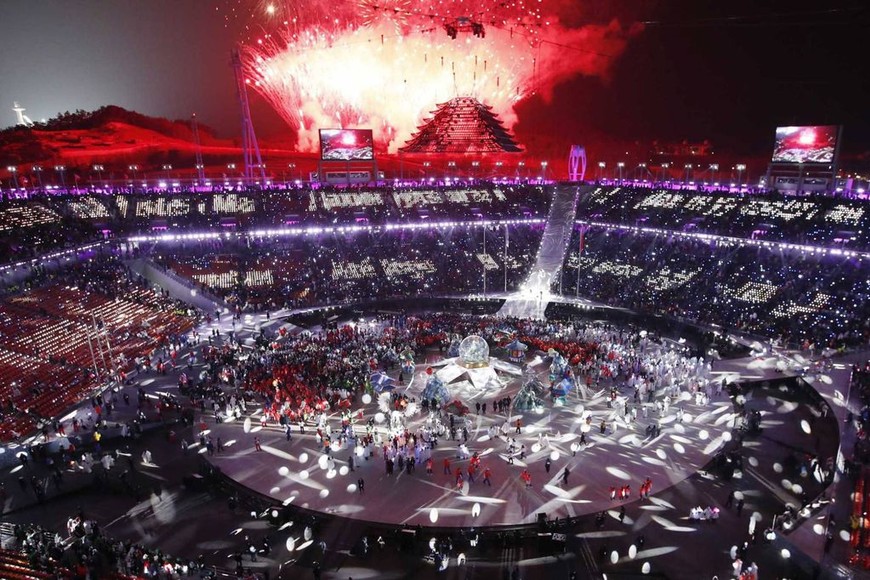 ELLITORAL_204346 |  Reuters Fuegos artificiales que ponen punto final a la ceremonia de clausura de los Juegos Olímpicos de PyeongChang, el 25 de febrero de 2018.