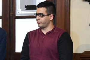 Telam Javier Hernán Pino.