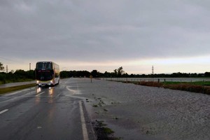 ELLITORAL_275931 |  Gentileza Fm Power Max