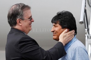 ELLITORAL_270663 |  Gentileza Evo Morales es recibido por Marcelo Ebrard, canciller mexicano