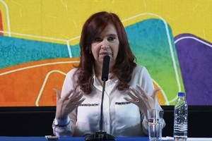 NA zzzznacp2NOTICIAS ARGENTINAS BAIRES, MAYO 9: La ex presidenta Cristina Kirchner presenta su libro "Sinceramente" en la Feria del Libro. Foto NAzzzz