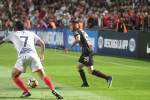 ELLITORAL_227426 |  Pablo Aguirre Gonzalo Escobar recupera su lugar entre los titulares luego de la sanción por su expulsión ante Newell?s.
