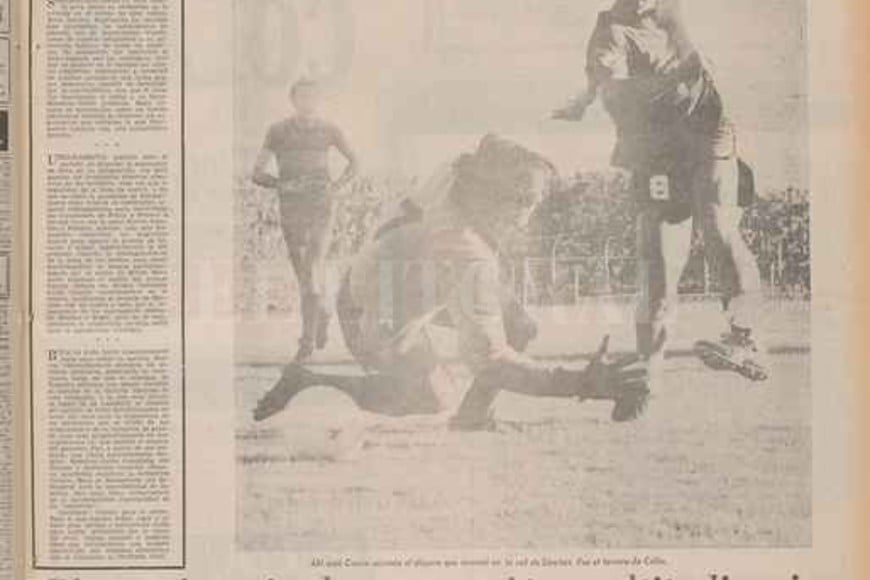 ELLITORAL_224482 |  Archivo El Litoral Así lo reflejó El Litoral aquella gran victoria ante Boca, pero en el Centenario. En la foto que grafica la cobertura, se observa la acción de Coscia, marcando el tercer gol. Apenas tres minutos después llegaría el golazo inolvidable del  Negro  Fernández.