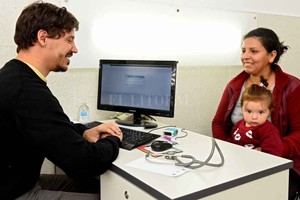 ELLITORAL_224669 |  Archivo El Litoral La vacuna se coloca en los centros de salud y los hospitales. En Santa Fe, la meta es inmunizar a unos 210.000 niños.