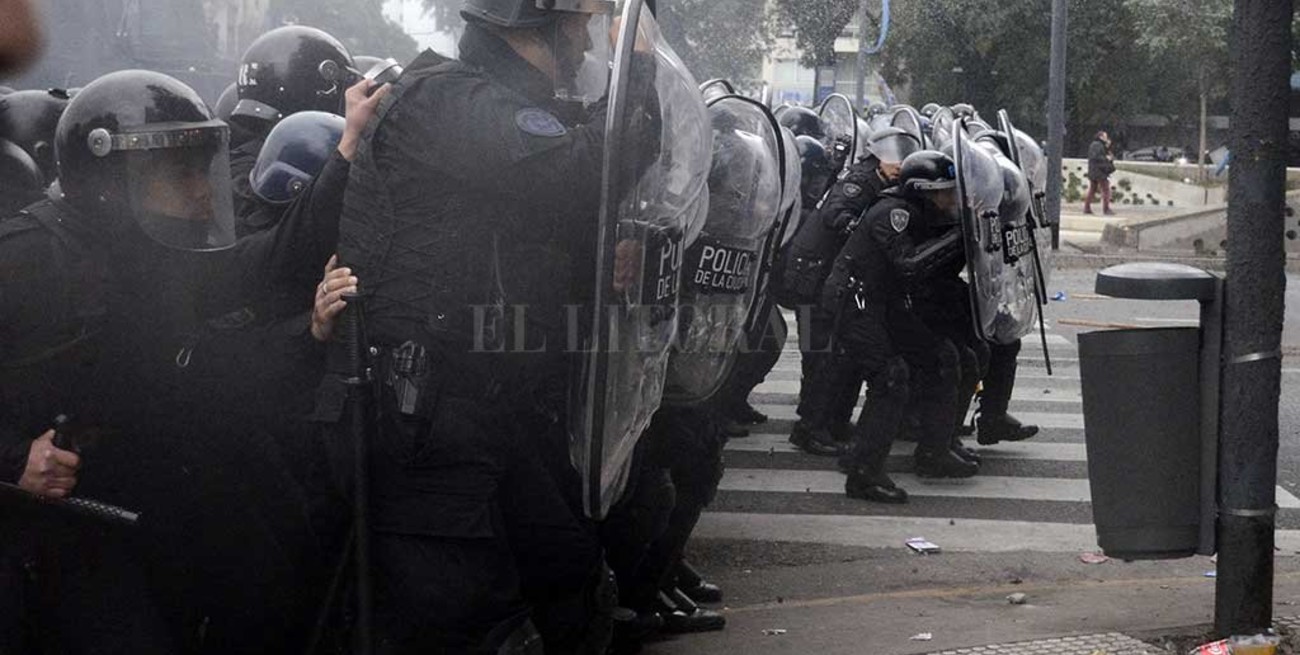 La policía desalojó una protesta de Quebracho en Buenos Aires