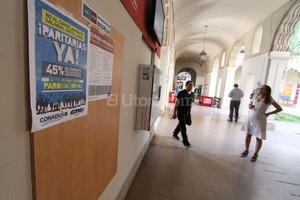 Guillermo Di Salvatore Complicado. El panorama de la paritaria universitaria parece estar en un atolladero. Mañana arranca un paro de 72 horas en la UNL.