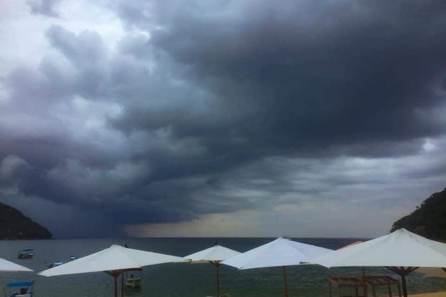 ELLITORAL_227015 |  Twitter. Usuarios de Twitter publicaron imágenes de las costas de Guadalajara.