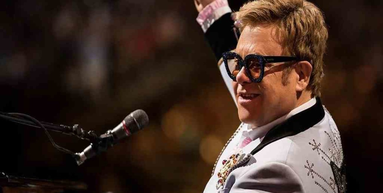 Elton John se quedó sin voz en pleno concierto