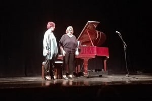 L.S. Sylvia Eymann y Lilia Vieri propusieron un programa de piano a cuatro manos, que fue de Robert Schumann a Carlos Guastavino.