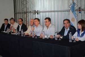 Corresponsalía Rafaela El presidente brindó una conferencia de prensa, acompañado por el gobernador Lifschitz, los intendentes Corral y Castellano y los ministros nacionales Bullrich, Buryaile y Martínez.