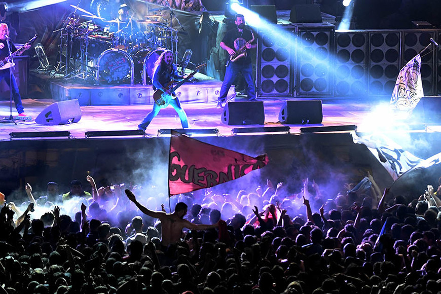 ELLITORAL_186308 |  Télam. Télam 29/07/2017 Buenos Aires: La banda de rock La Renga se presentó esta noche en el estadio de Huracán, ante casi 100 mil personas.Foto: Fernando Gens/jr