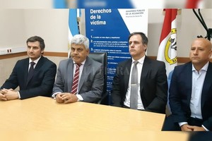 ELLITORAL_242311 |  Archivo El Litoral Vigo, Baclini, Arietti y Serjal en otras de las reuniones de la junta de fiscales donde analizan el funcionamiento del sistema penal santafesino. Ayer hubo fuertes reclamos al general por el tema nombramientos.