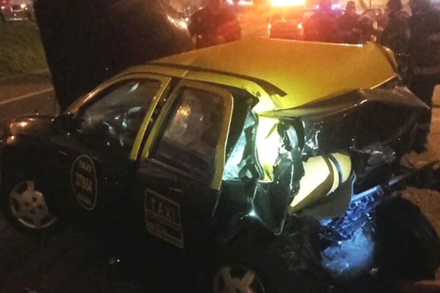 ELLITORAL_222195 |  Internet El taxi en el que viajaban las víctimas.