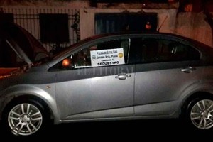 ELLITORAL_221533 |  Prensa Policía de Entre Ríos El Chevrolet Sonic en el que se movilizaban los implicados.