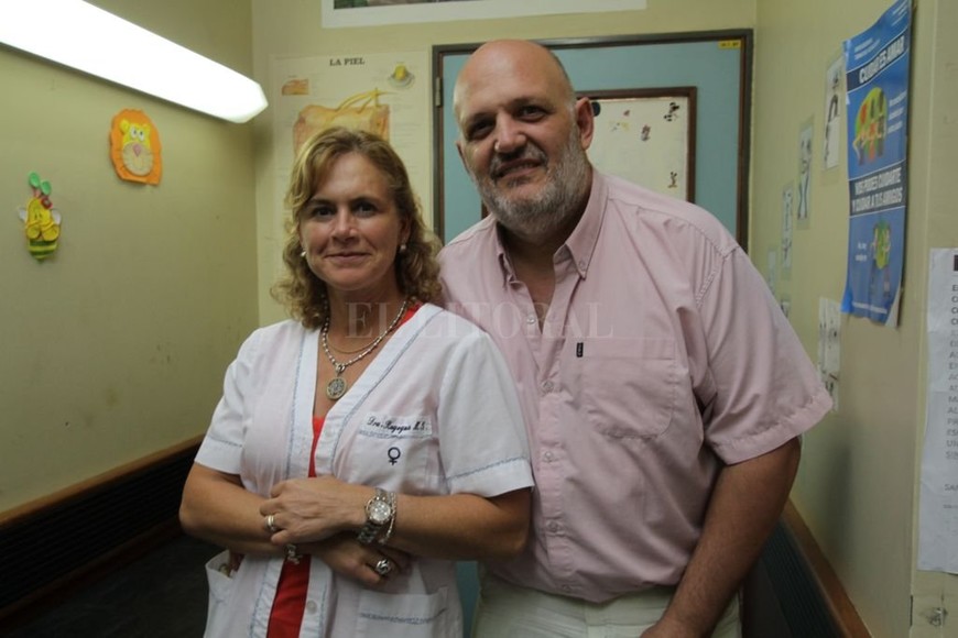 ELLITORAL_234538 |  Mauricio Garín. Gabriela Ragogna y Fabio Bastide, dos médicos especialistas en adolescencia, reflexionan sobre el impacto que tiene la exposición que hacen los chicos de sus cuerpos en las redes y de las consecuencias del consumo abusivo de alcohol en las relaciones sexuales no deseadas.