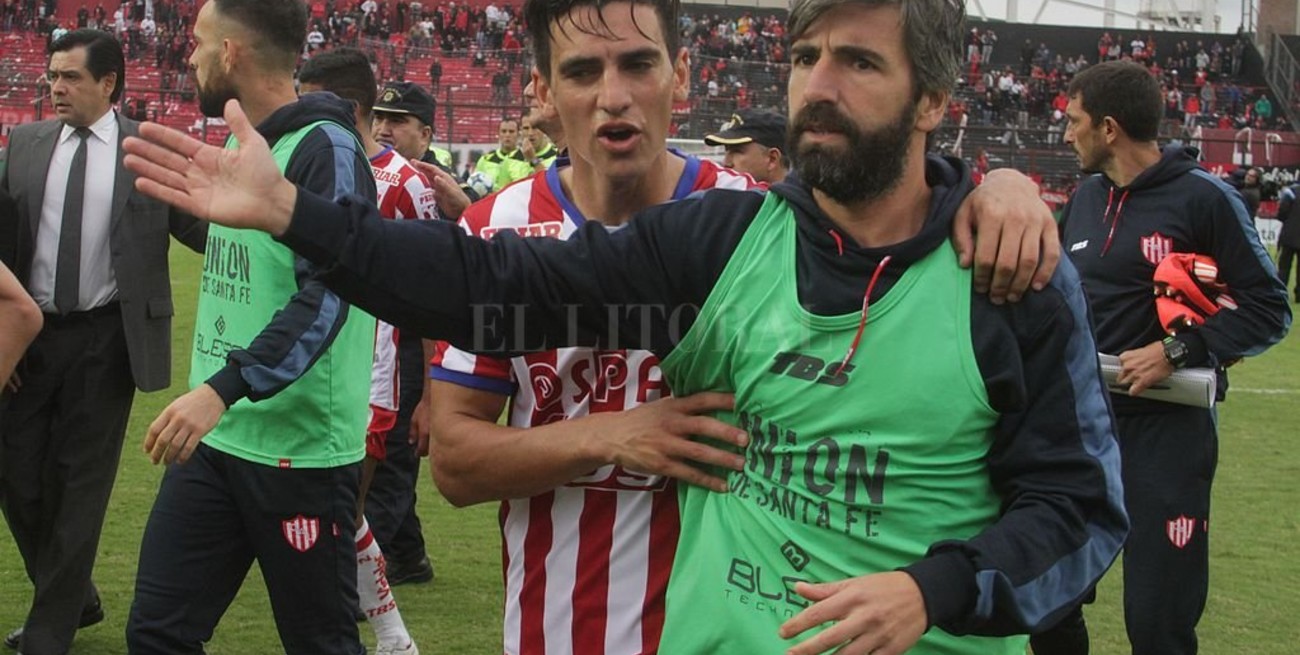 Diego Villar se desgarró y además fue informado por el árbitro