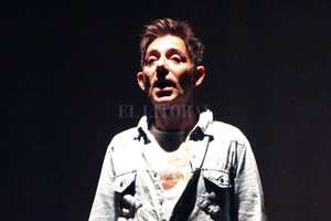 Gentileza Cultura UNL En la actuación jugamos todo el tiempo a ser otro recurriendo a lo que observamos respecto de nuestras vivencias y sentimientos , explica Adrián.