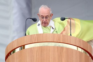 ELLITORAL_220745 |  dpa Irlanda, Dublín: El papa Francisco asiste a la Misa de clausura del Encuentro Mundial de las Familias en el Phoenix Park de Dublín, como parte de su visita a Irlanda.