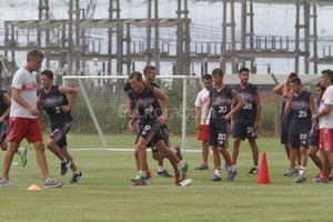 Luis Cetraro El plantel tatengue volvió al trabajo el lunes por la tarde en Casasol.
