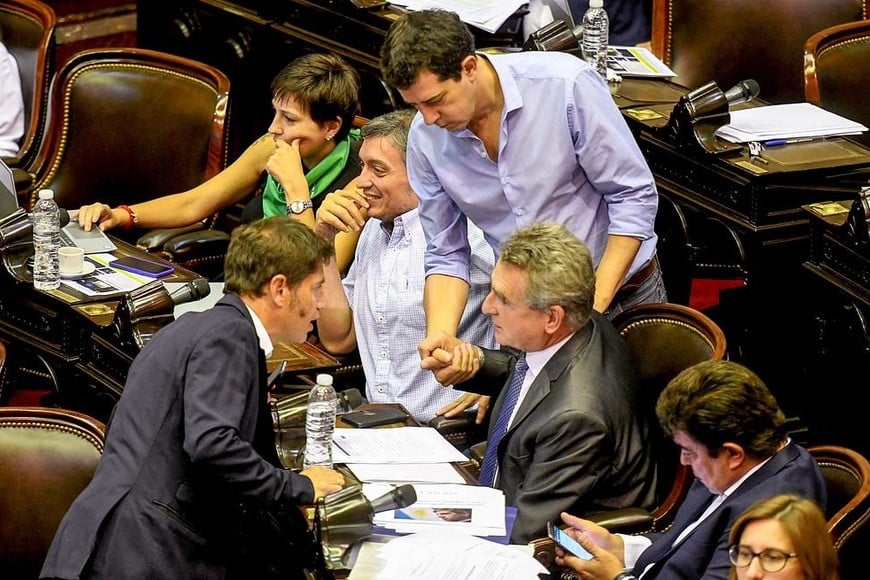 ELLITORAL_206028 |  Telam Kicillof y Rossi llevaron las voz cantante contra el gobierno. Puertas adentro, el debate de la unidad los enfrenta con los que creen que Cristina debe dar un paso al costado.