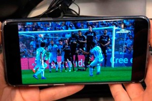 ELLITORAL_225187 |  La Gaceta Partidos internacionales en la palma de la mano, a partir de un convenio millonario entre Facebook y la Conmebol