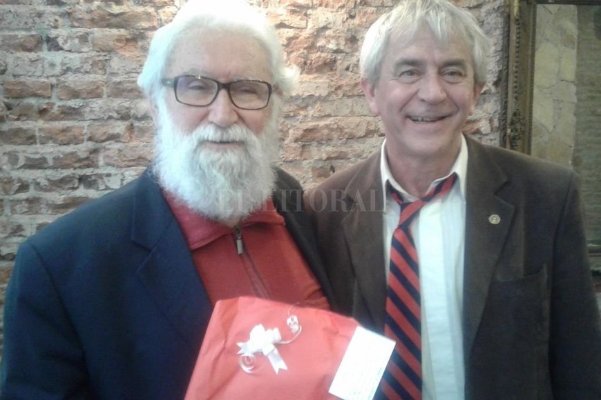 ELLITORAL_179414 |  Gentileza Aníbal Faccendini (der.), de la cátedra del Agua de la UNR, con Leonardo Boff, quien disertará el lunes en Rosario.