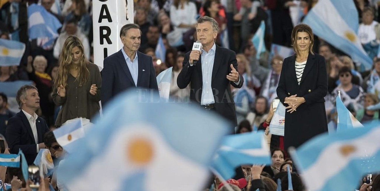 Macri: "No nos va a ayudar traer a los mismos del pasado"