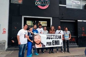 ELLITORAL_274237 |  Archivo El Litoral Familiares y amigos de Emiliano realizaron numerosas marchas en la ciudad de Gálvez para reclamar justicia.