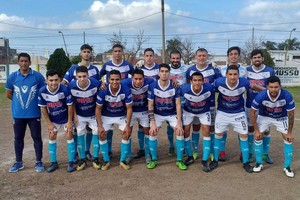 El Litoral Deportivo Agua se impuso ante Las Flores y se afianzó en los puestos de clasificación a la Zona Campeonato B del torneo Clausura.