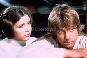 ELLITORAL_169409 |  Archivo El Litoral Carrie Fisher (Leia) junto a Mark Hamill (Luke) en  Star Wars .