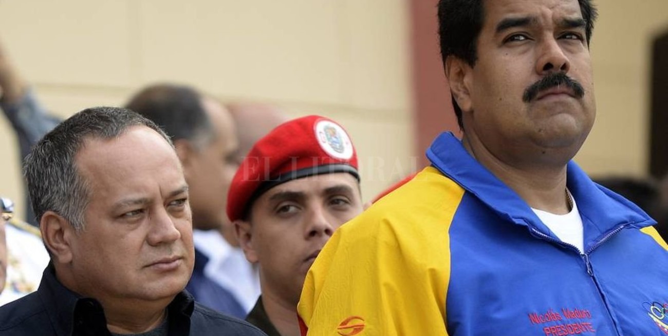 "No hay nada firme sobre una nueva constitución de Venezuela, pero si ideas"