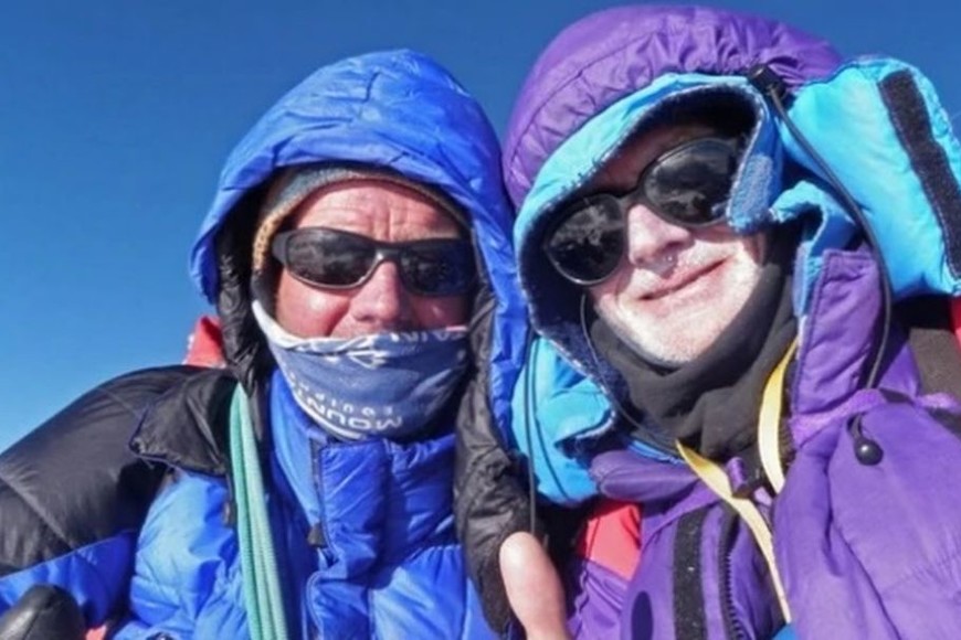 ELLITORAL_217581 |  Internet Rick Allen decidió una nueva excursión por los Himalayas junto a su compañero Sandy Allan.