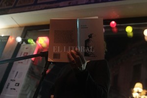Gentileza Producción Maratón de poesía, en la trasnoche rosarina.