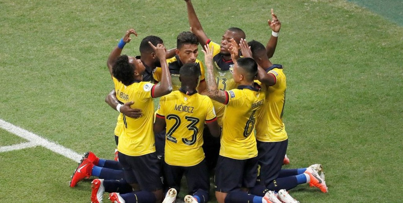 Ecuador y Japón se enfrentan buscando la clasificación a cuartos