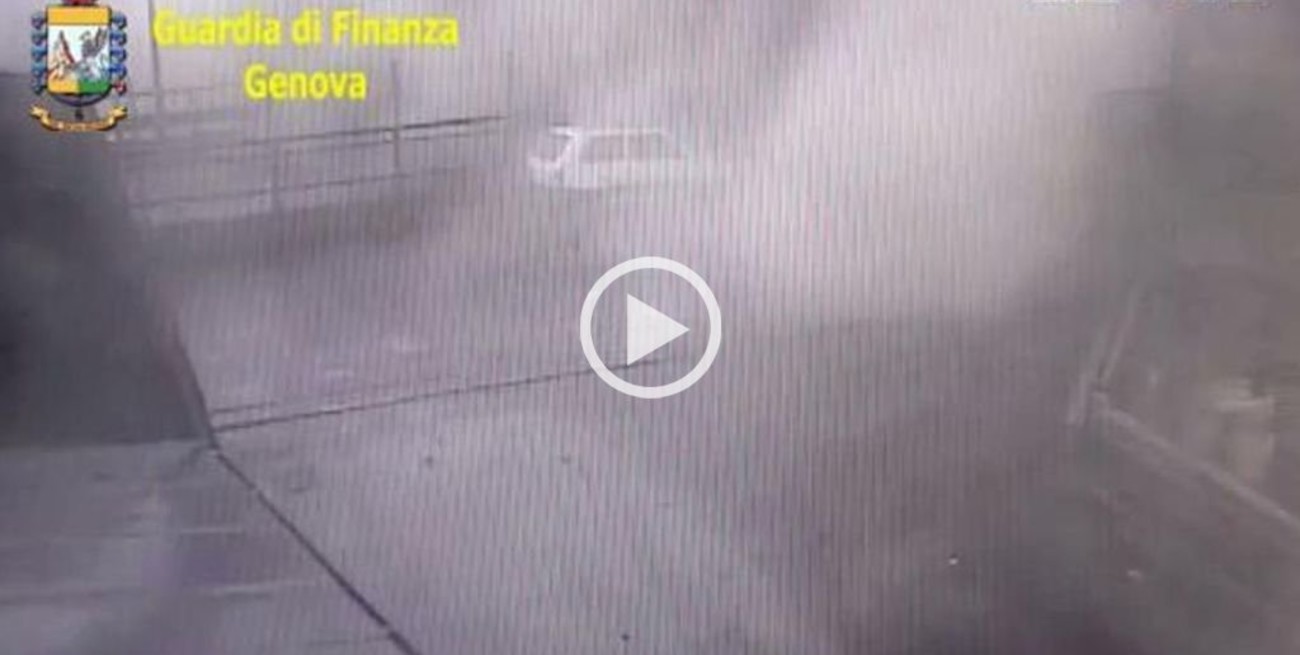 Video: el momento del derrumbe del puente en Génova