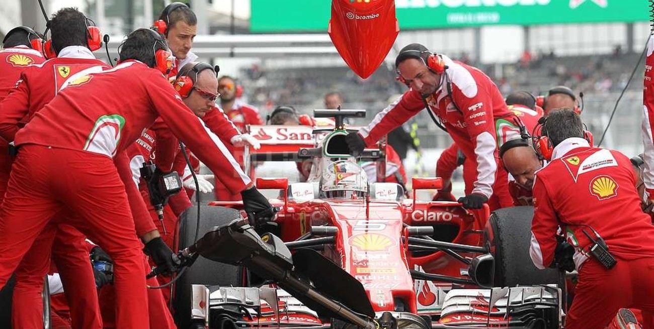 Vettel sorprendió en México al marcar el mejor tiempo de los ensayos