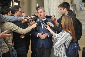 Flavio Raina Planteamos que el Presupuesto 2018 contenga una previsión sobre la deuda nacional con Santa Fe , dijo Pablo Farías, ministro de Gobierno y Reforma del Estado de Santa Fe